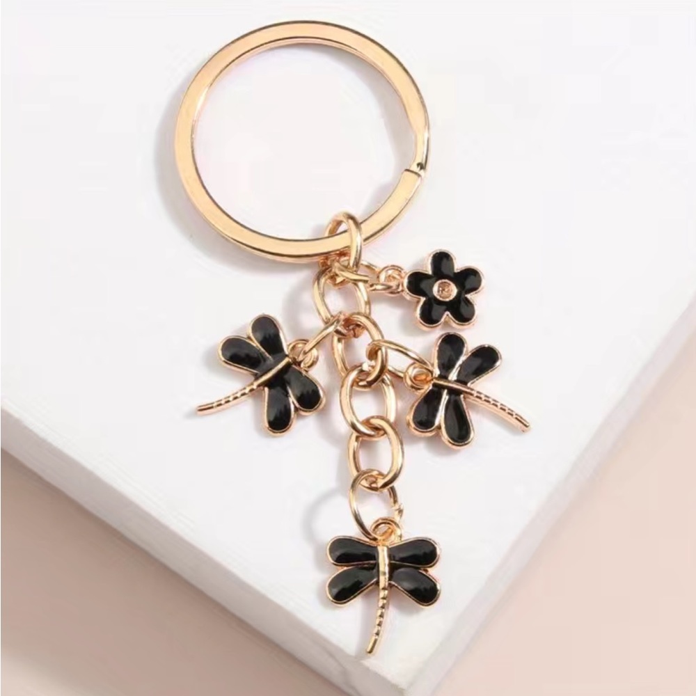 NIP Dragonfly Charm Keychain Accessory